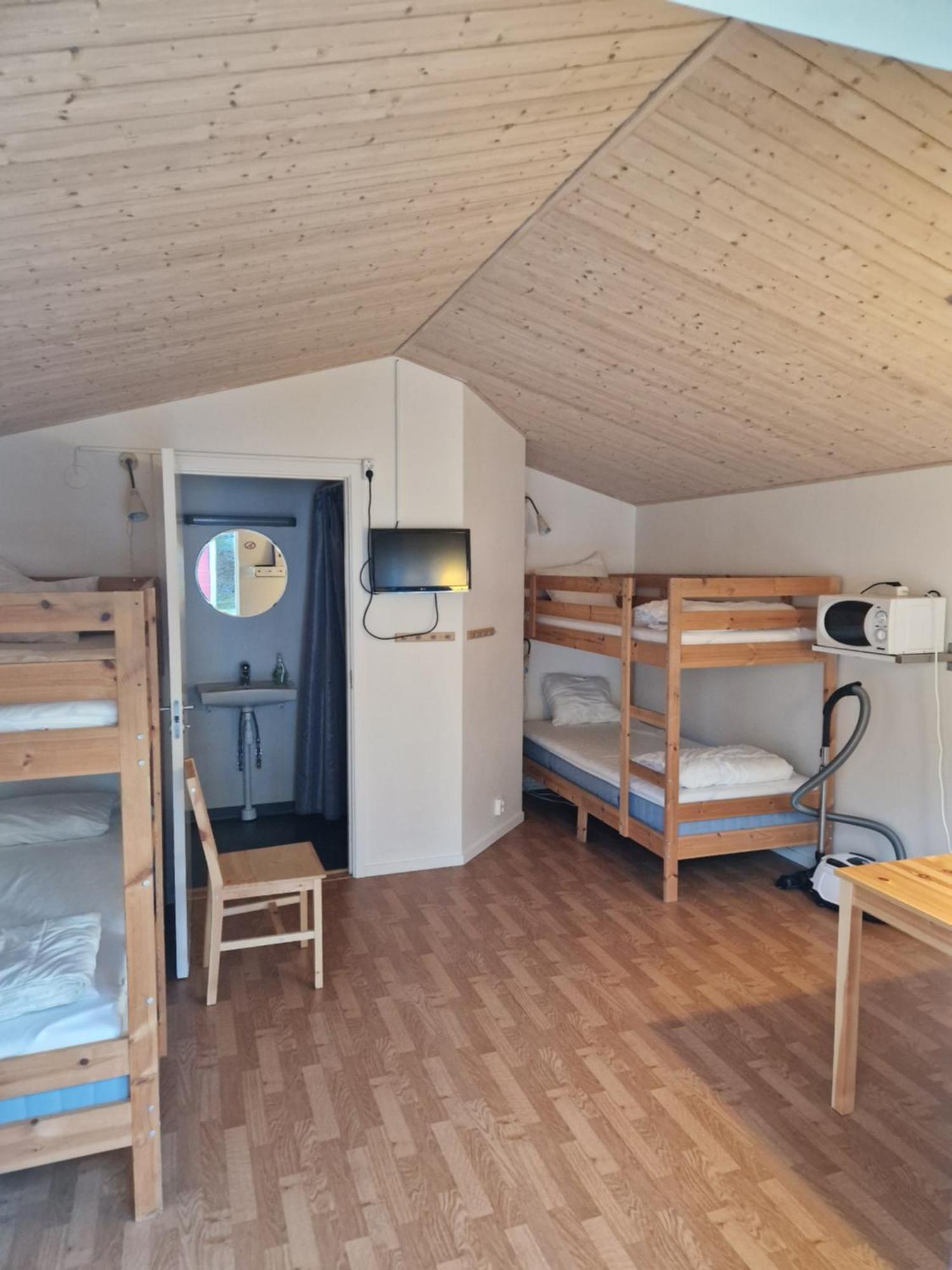 Lovsjoebadens Camping Йоншьопинг Екстериор снимка